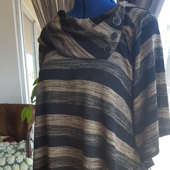I.N. Studio Sweaters - Sweater drape cowl neck black tan knit sz XL